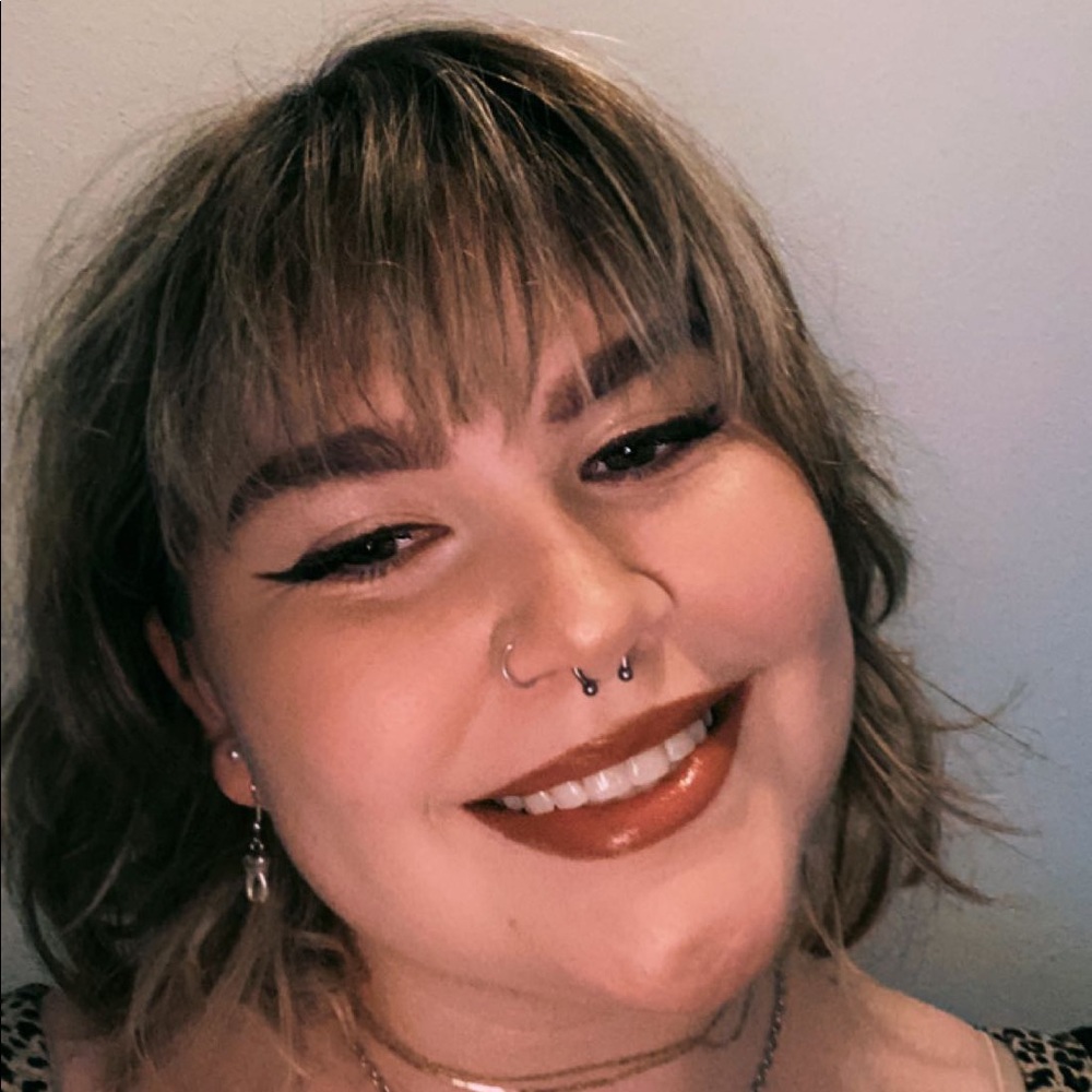 Meet your Posher, Alexus